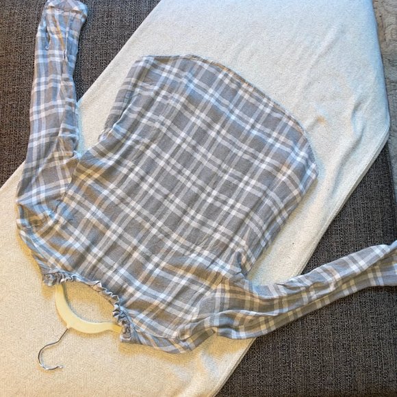 Anthropologie Cloth & Stone Sz xS Grey Plaid Pullover Top Ruffled Neck - Picture 4 of 5
